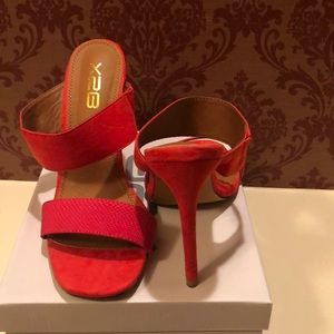 Coral color sandal, not red